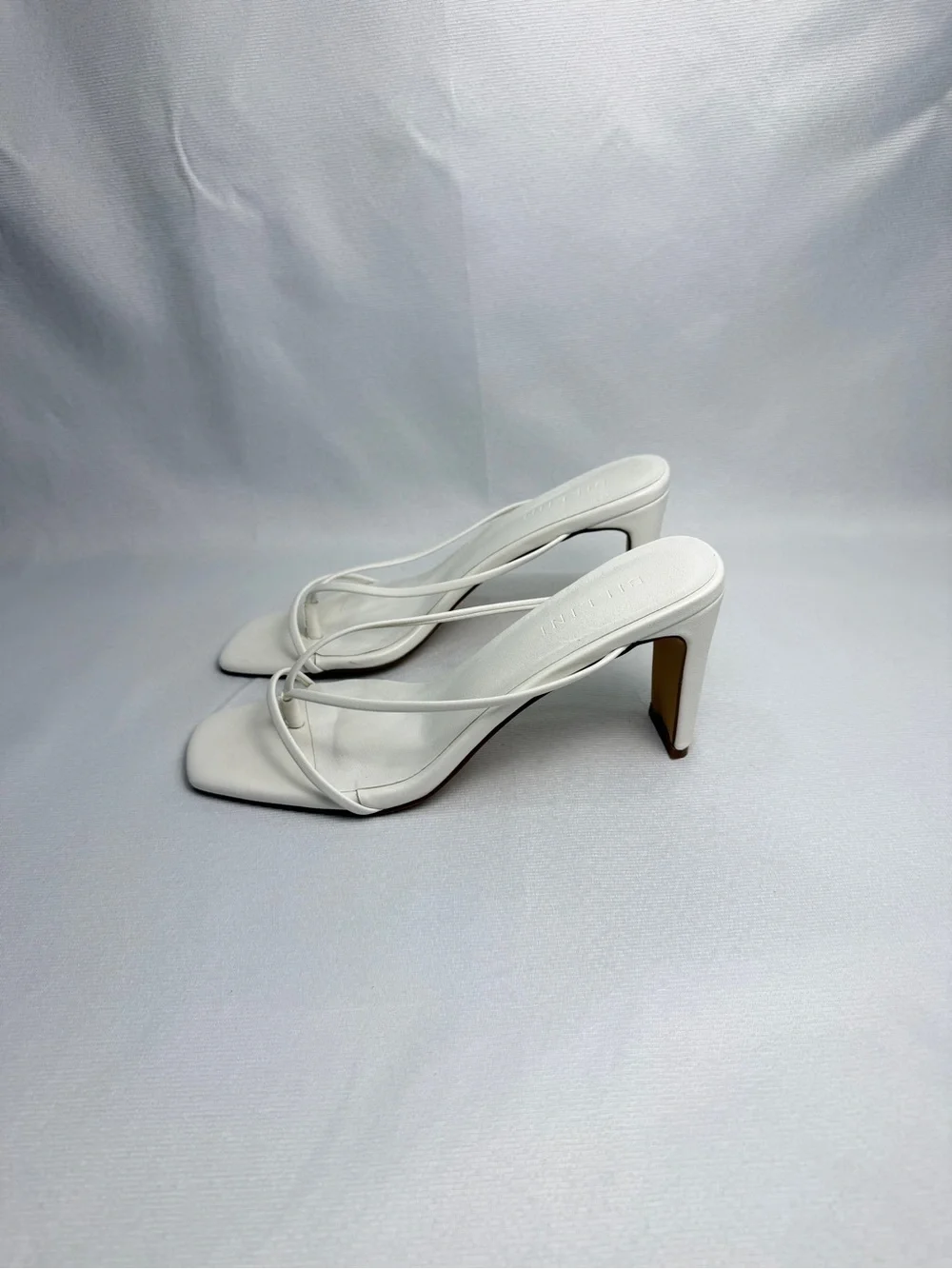 Billini excellent preowned